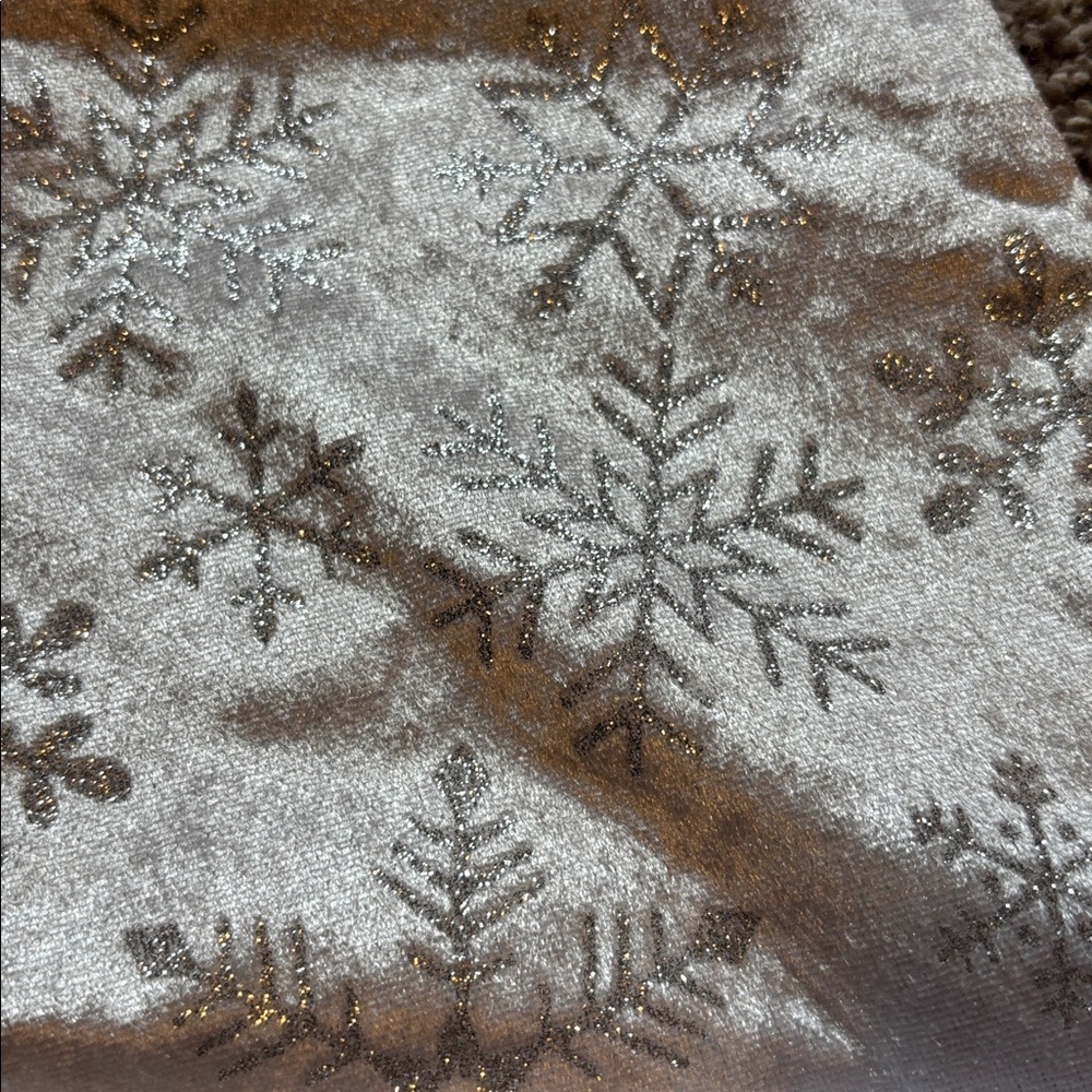 Snowflake Santa Hat - Picture 2 of 3